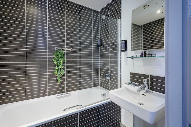 ホストステイ 207 ハットンガーデン