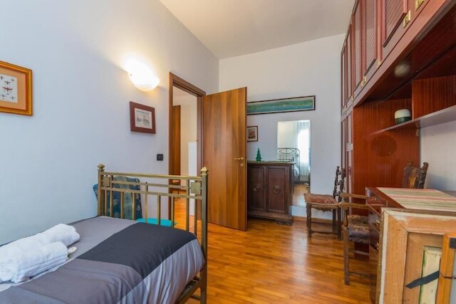 ゲストホスト - サニー ドルソドゥーロ アパートメント