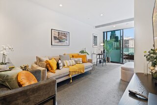 セントラル エンターテイナー ウィズ パノラミック シティビューズ