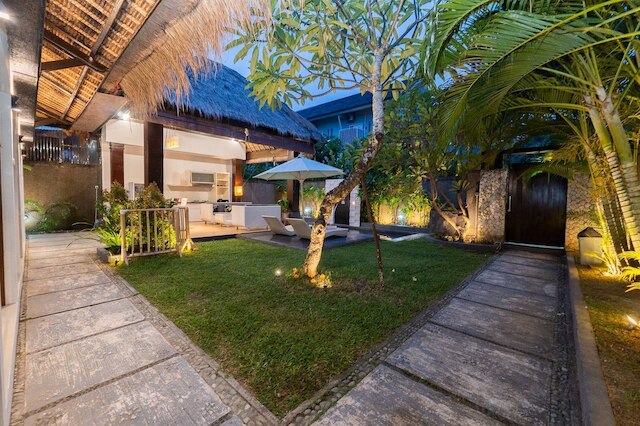 カレンズ トロピカル ヴィラ