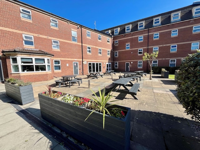 スチューデント オンリー マートル コート