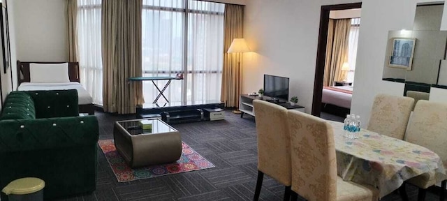 ベジャヤ タイムズ スクエア サービス アパートメント