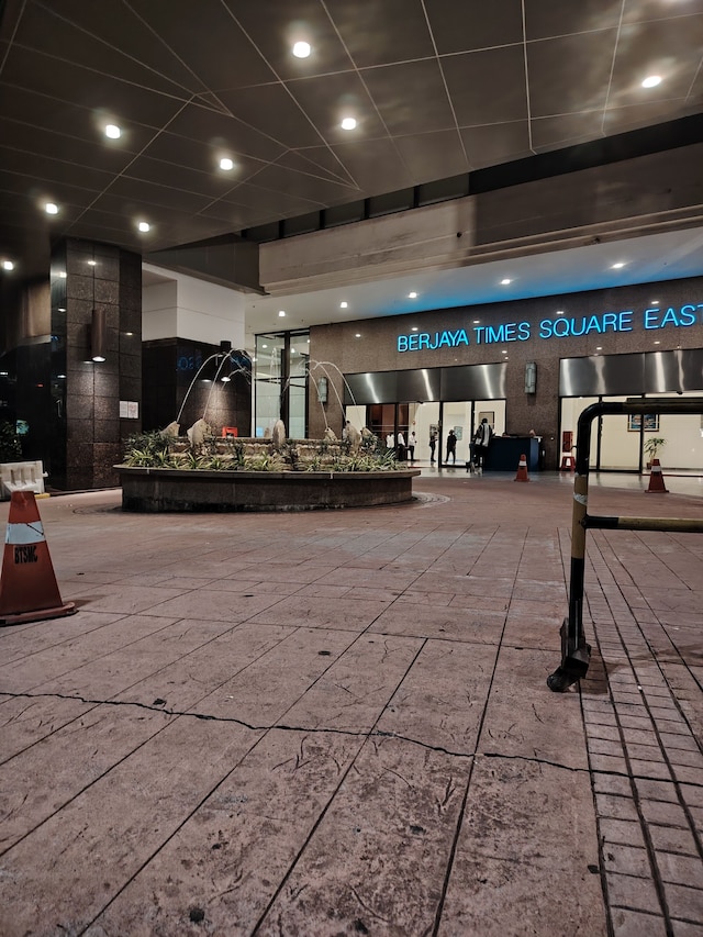 ベジャヤ タイムズ スクエア サービス アパートメント