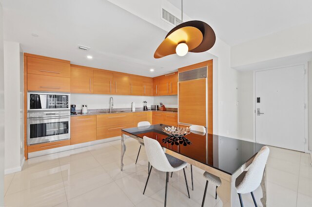 アイコン W ホテル ウォーター ビューズ ブリッケル