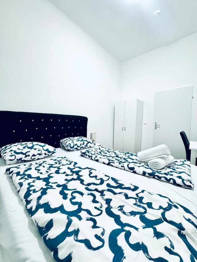 アフォーダブル 5ベッドルーム アパートメント アツガースドルフ