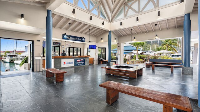 ザ モーリングス ヨットクラブ ホテル