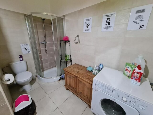 EEM スチューデント ゲストハウス - シェアードルームズ