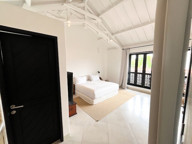 ラブリー 2 ベッドルーム ヴィラ クローズ トゥ ザ ビーチ