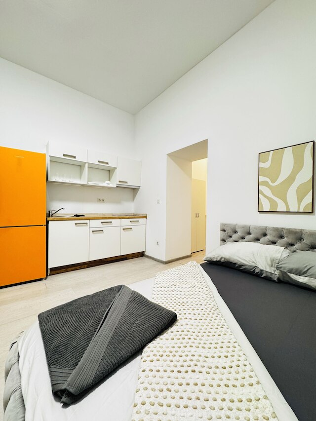 アフォーダブル スタジオ アパートメント ニア オッタクリング