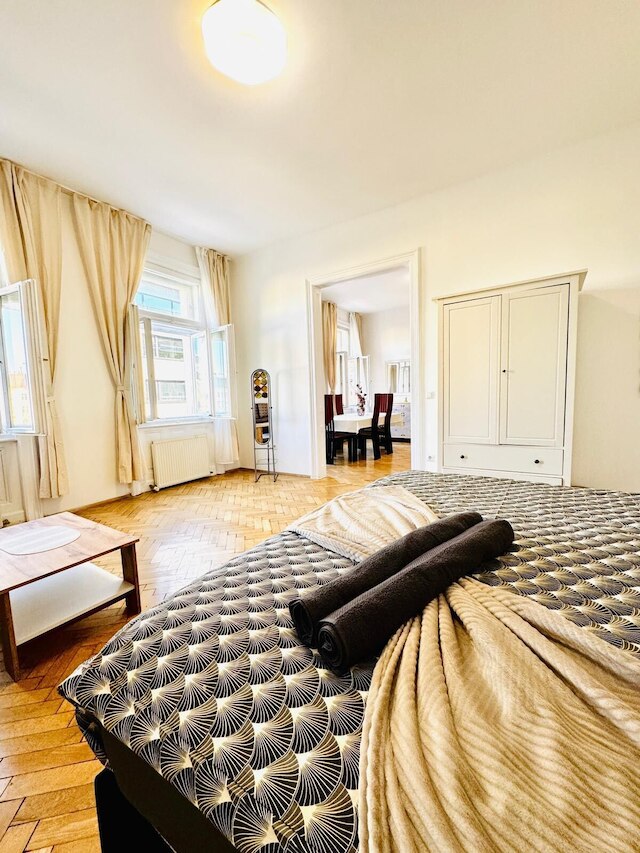 コージー 1ベッドルーム アンド リビングルーム アパートメント