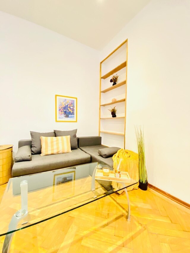 ブライト アンド スペーシャス 2ベッドルーム フラット ウェストバーンホフ