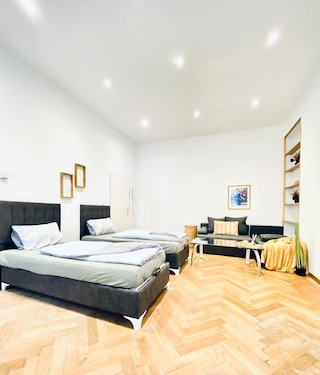 ブライト アンド スペーシャス 2ベッドルーム フラット ウェストバーンホフ