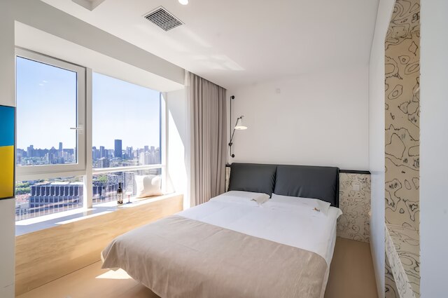 Shanghai Hills & Fan Stay