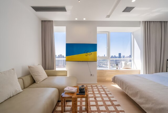 Shanghai Hills & Fan Stay