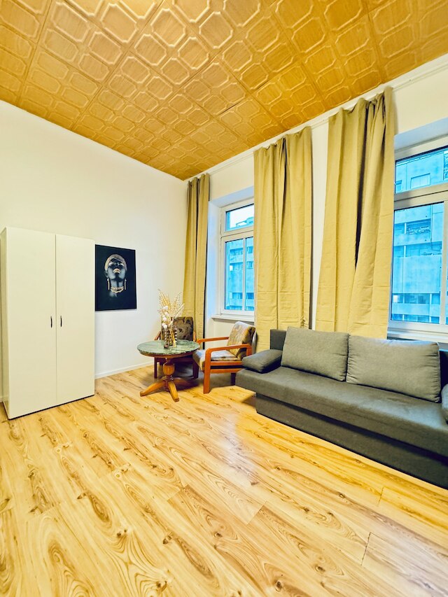 コンフィ スタジオ アパートメント ニア FAC プラッツ