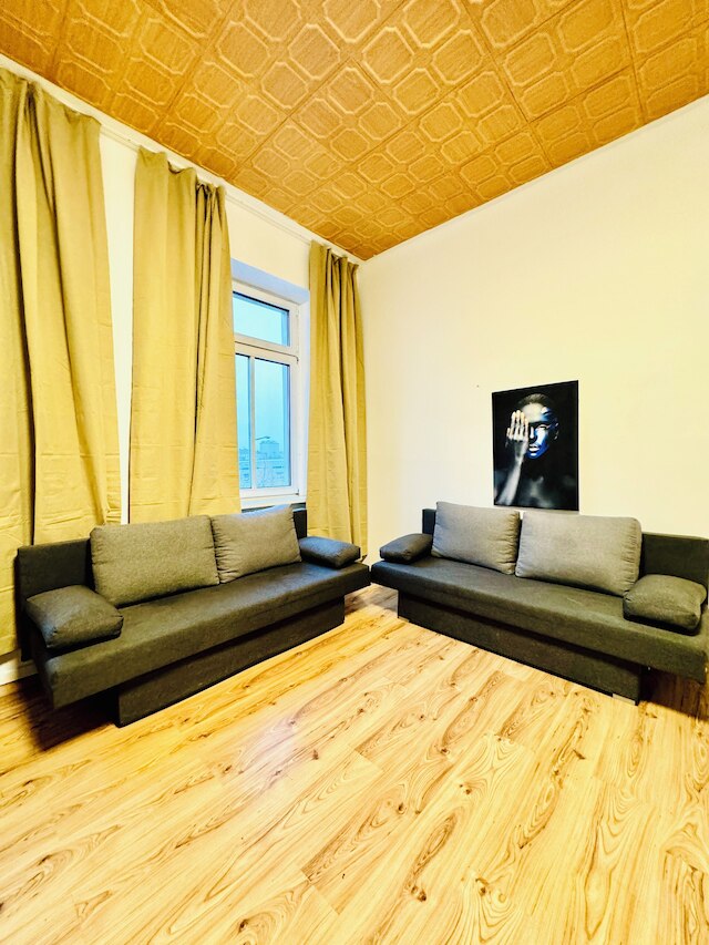 コンフィ スタジオ アパートメント ニア FAC プラッツ