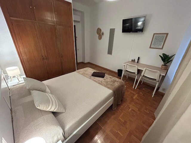 ルームス レイ フンタ オ プラサ エスパーニャ