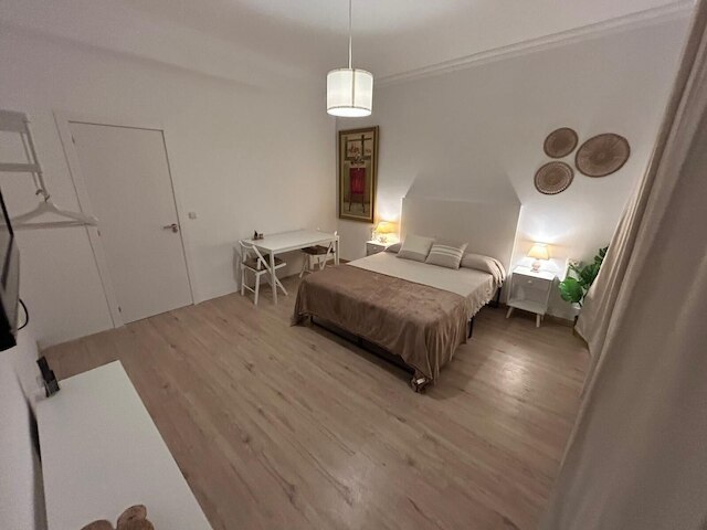 ルームス レイ フンタ オ プラサ エスパーニャ