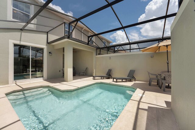 コンフォート ステイ ウィズ プール ニア アトラクションズ