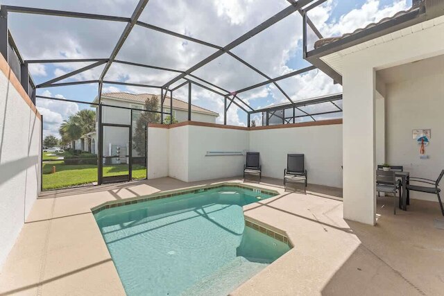 プライベートプール プラス 5ベッドルーム テーマベッドルーム