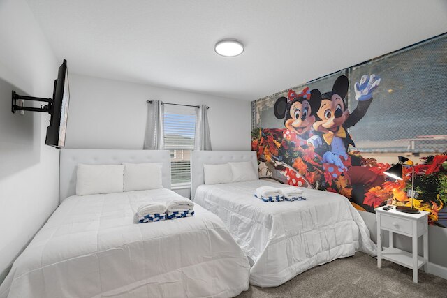 スタニング ホーム アット ストーリー レイク, クローズ トゥ ディズニー