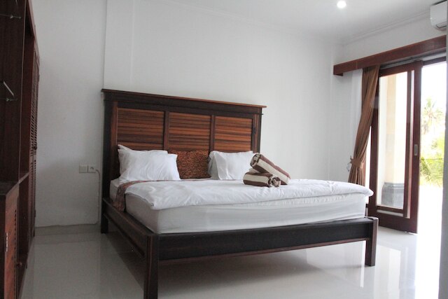 アユナ コテージズ