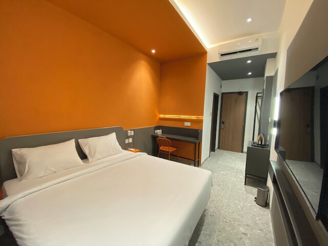 D キャップストーン