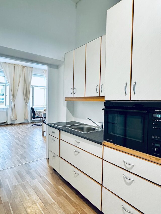 モダン スタジオ クローズ トゥ スタッドハレ