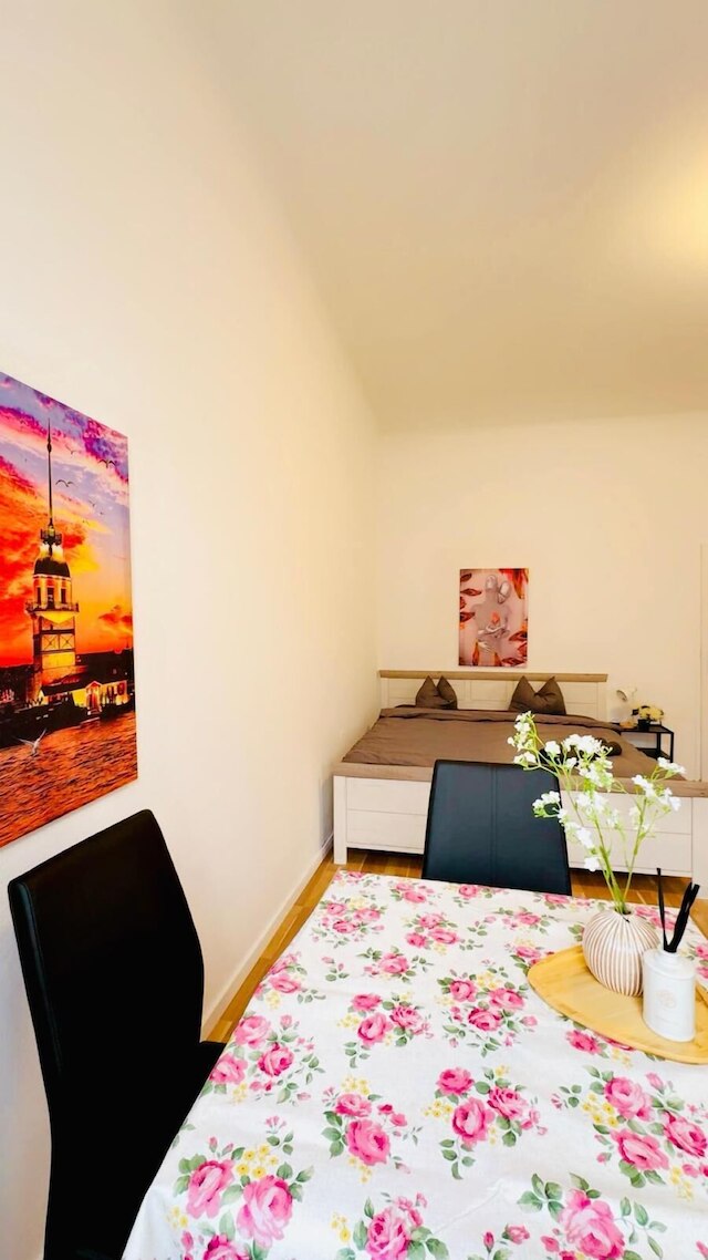 モダン スタジオ クローズ トゥ スタッドハレ