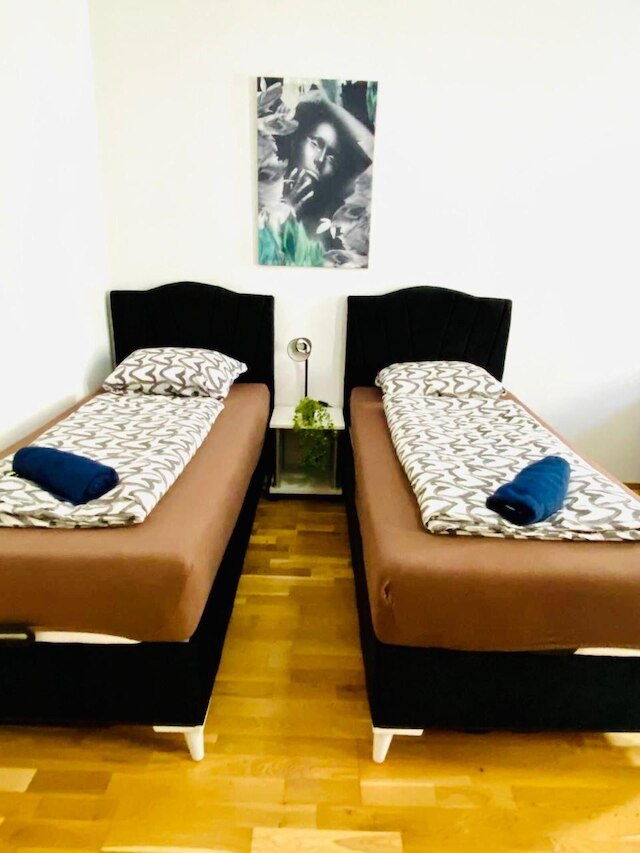 ビューティフル ステイ フォー 5 ニア シュタットハレ