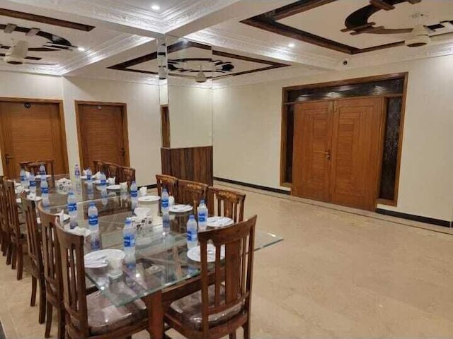 カラチ モーテル