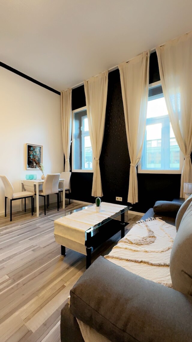 コージー 1ベッドルーム アパートメント ニア AKH ウィーン