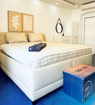 ラグジュアリー 7ベッドルーム アパートメント スリープス 16