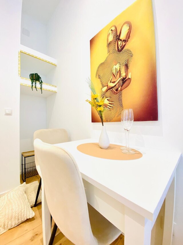 チャーミング 4 ベッドルーム アパートメント オッタクリング