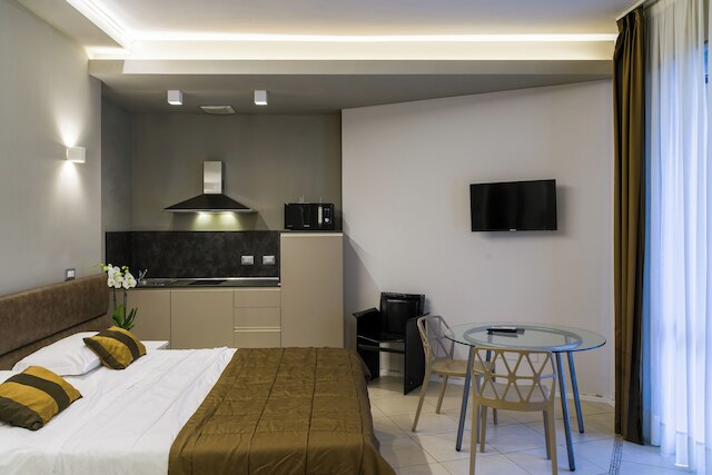 アストリア アパートメンツ