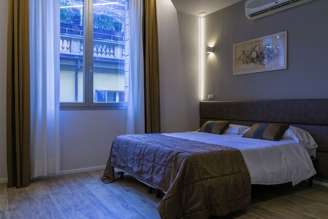 アストリア アパートメンツ