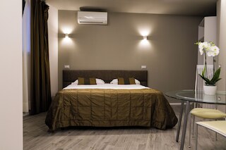 アストリア アパートメンツ