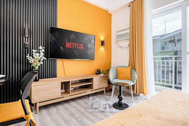 スタイリッシュ コンド 3ミニッツ トゥ エアポート プールビュー アット アマニ グランド リゾート レジデンシズ