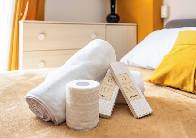 スタイリッシュ コンド 3ミニッツ トゥ エアポート プールビュー アット アマニ グランド リゾート レジデンシズ