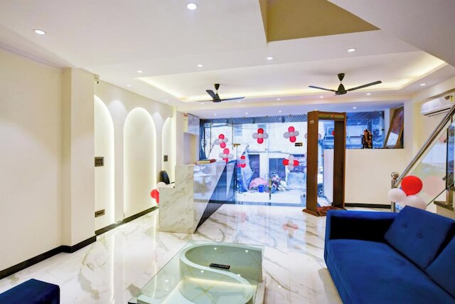 ホテル スーリヤ プラザ