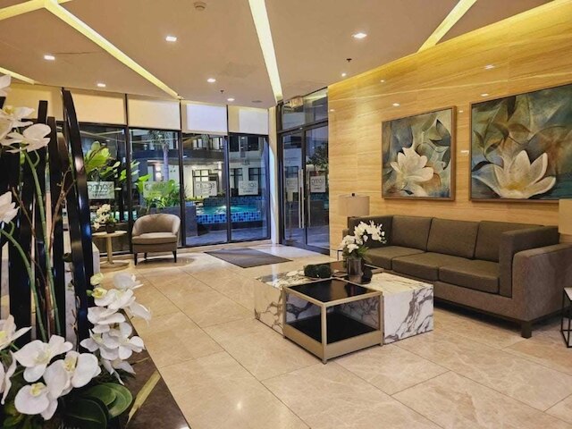 コージー アンド コンフィー リトリート ウィズ バルコニー