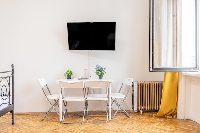 ブライト 2ベッドルーム アパートメント ニア ドナウ