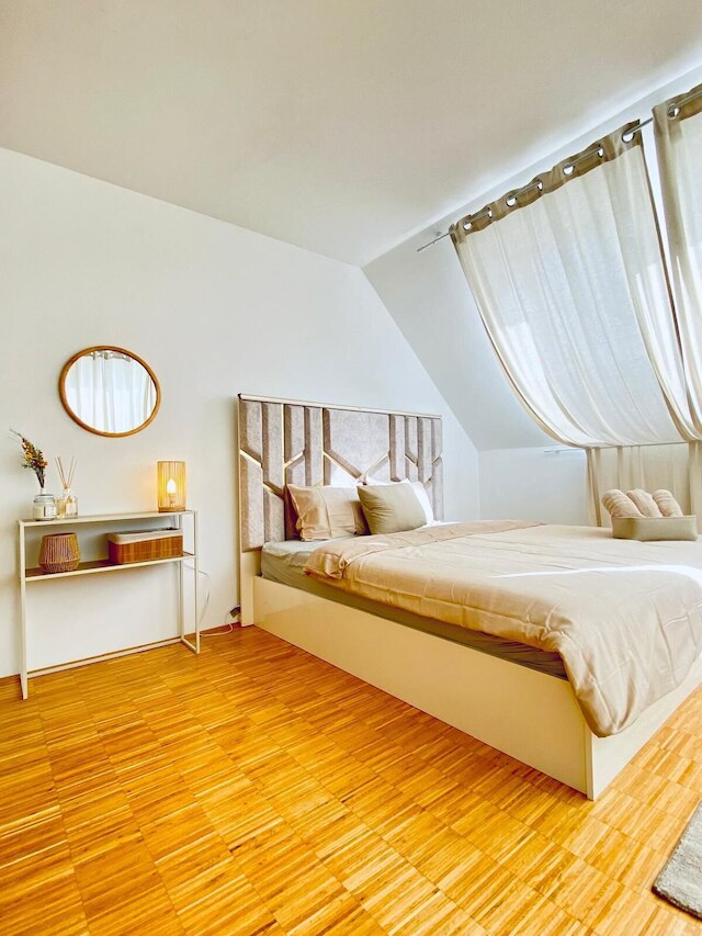 コンフィー 3ベッドルーム アパートメント ウィズ リビングルーム バルコニー