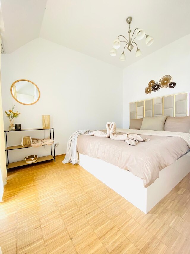 コンフィー 3ベッドルーム アパートメント ウィズ リビングルーム バルコニー