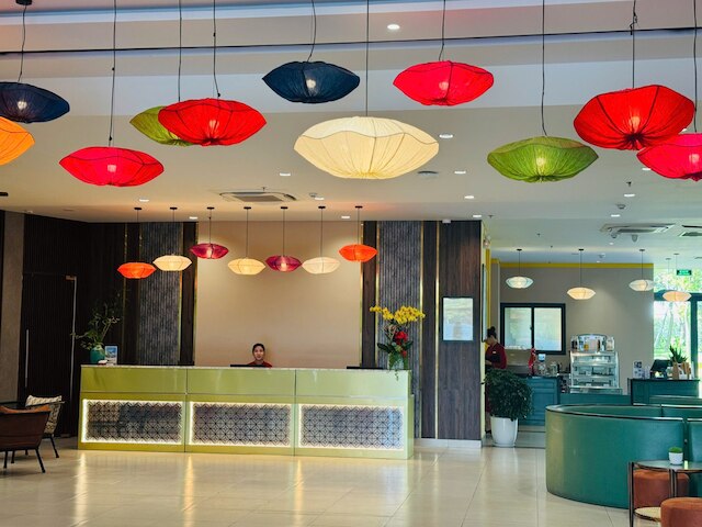 モナ ラグジュアリー アパートメント