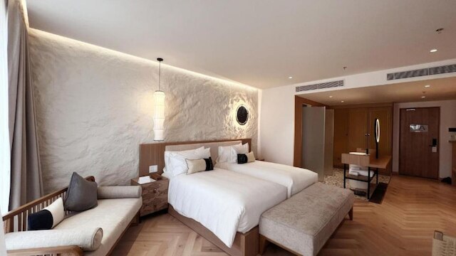 モナ ラグジュアリー アパートメント