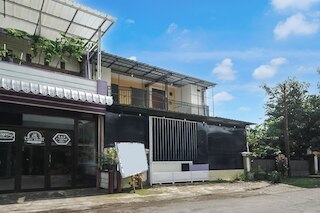 OYO 95035 ハーモニー ゲストハウス シャリア