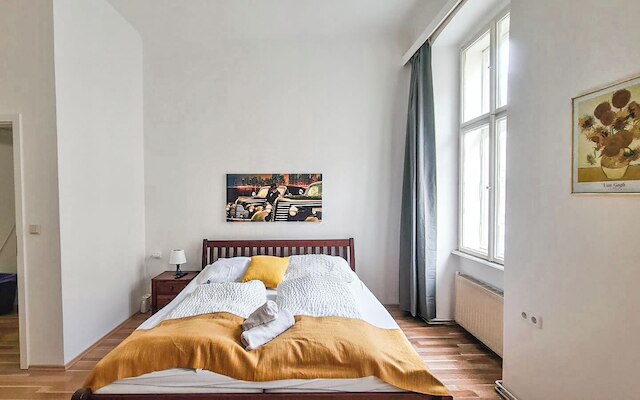 モダン 3ベッドルーム アパートメント ニア スタットハレ