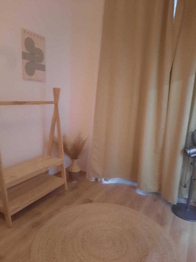 モダン 1ベッドルーム ウィズ リビングルーム セントラル