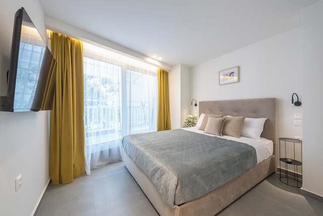 アテネス シクルーデッド アパートメンツ